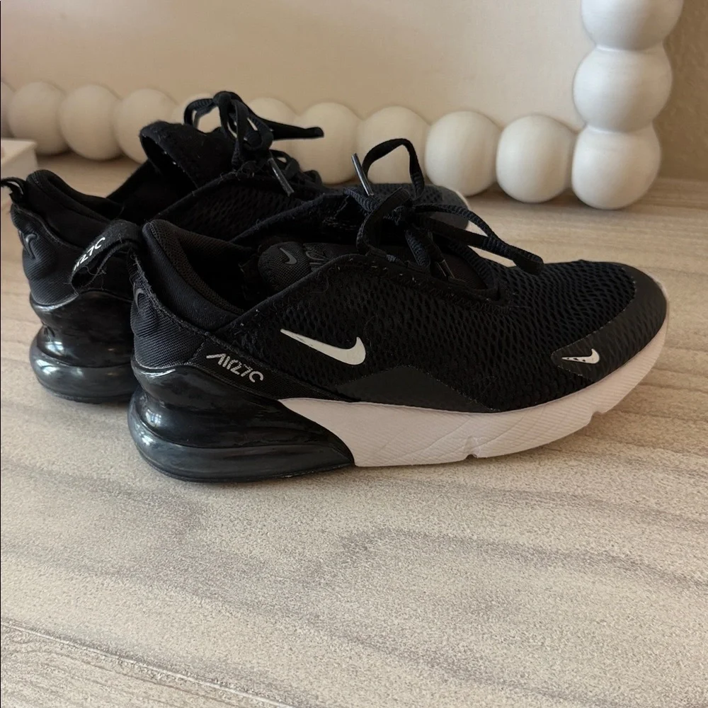 Girls Nike Air Max 270 Sneakers